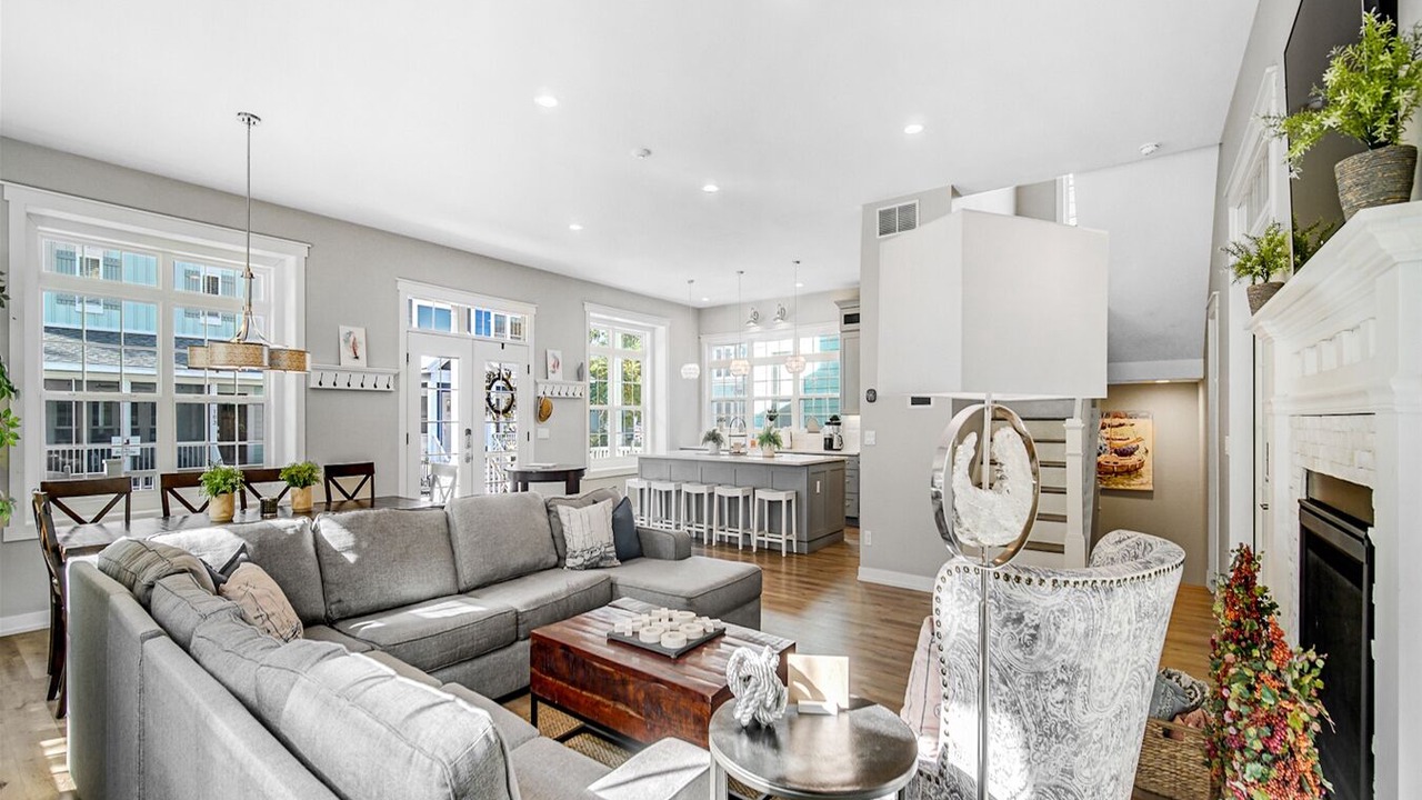 Photo of Livingroom in Michigan City