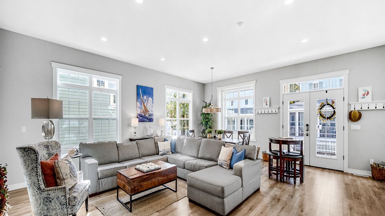 Photo of Livingroom in Michigan City