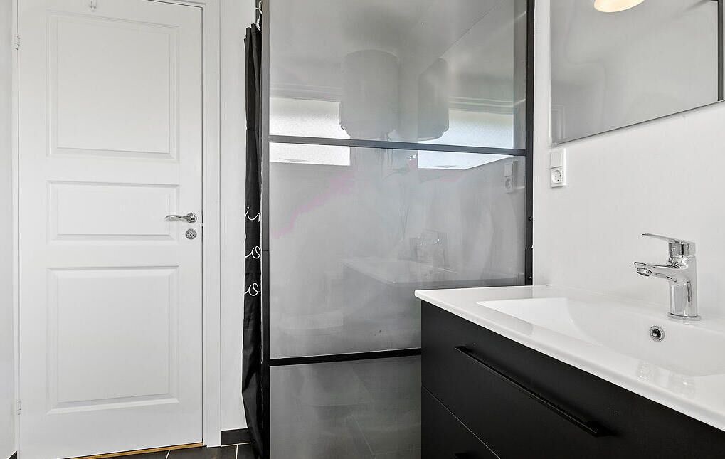 Photo of Bathroom in Hou