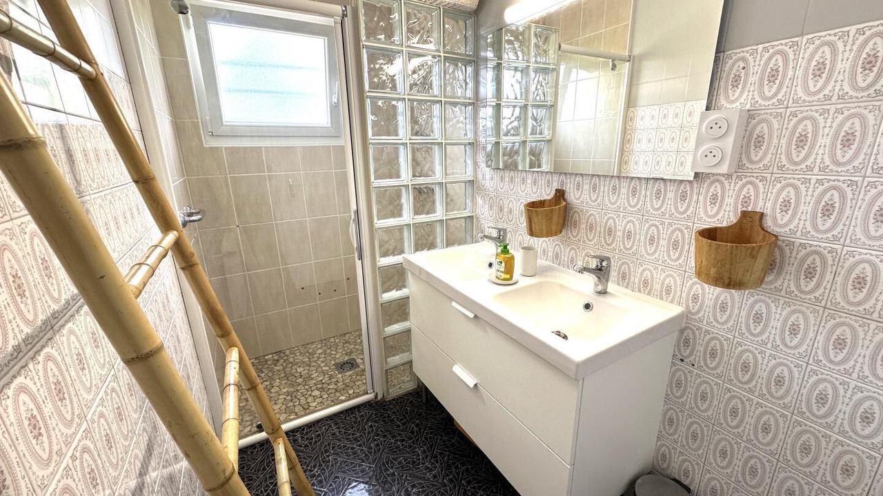 Photo of Bathroom in Saint-Pandelon