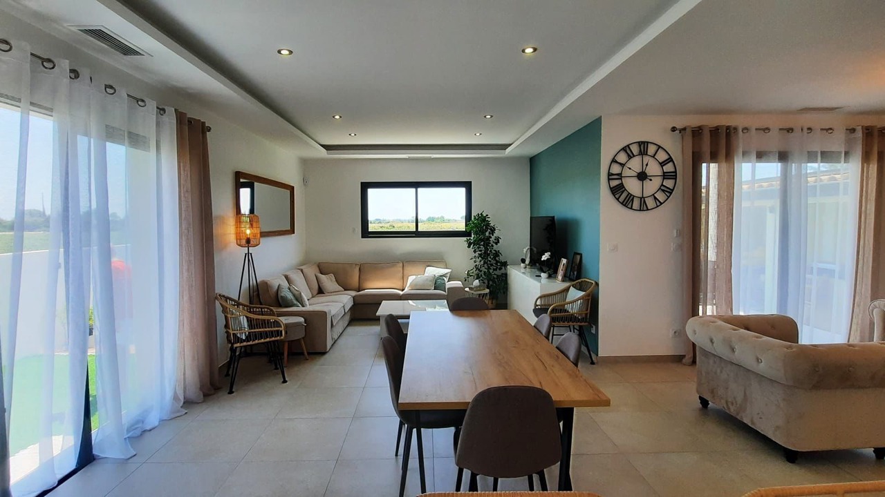 Photo of Livingroom in Saint-Laurent-d'Aigouze