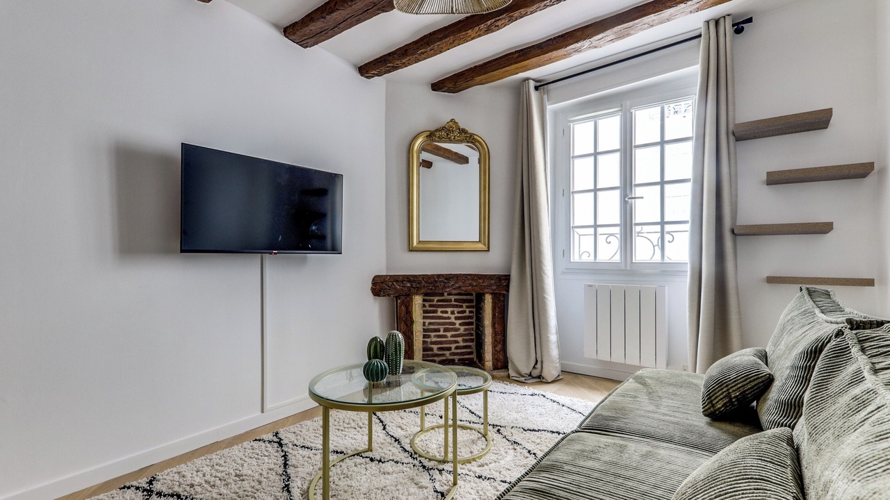 Photo of Livingroom in Strasbourg -Saint-Denis