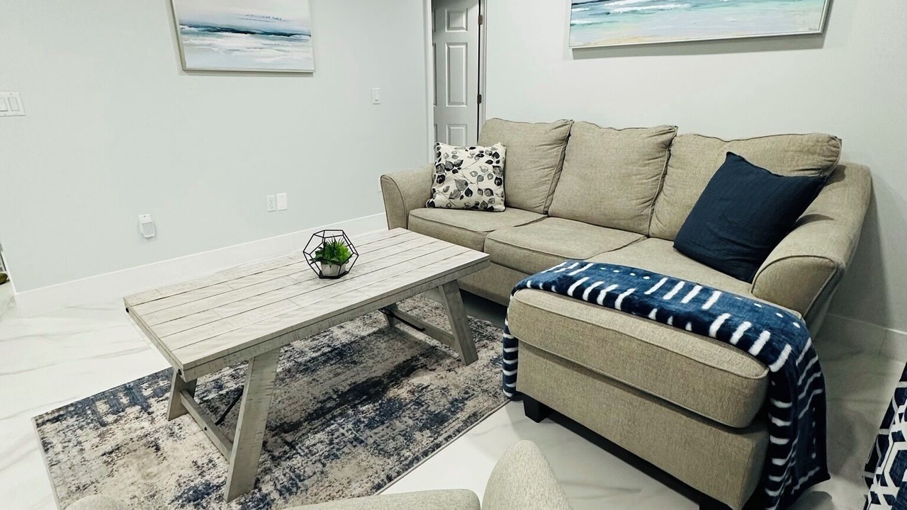 Photo of Livingroom in Florida Ridge