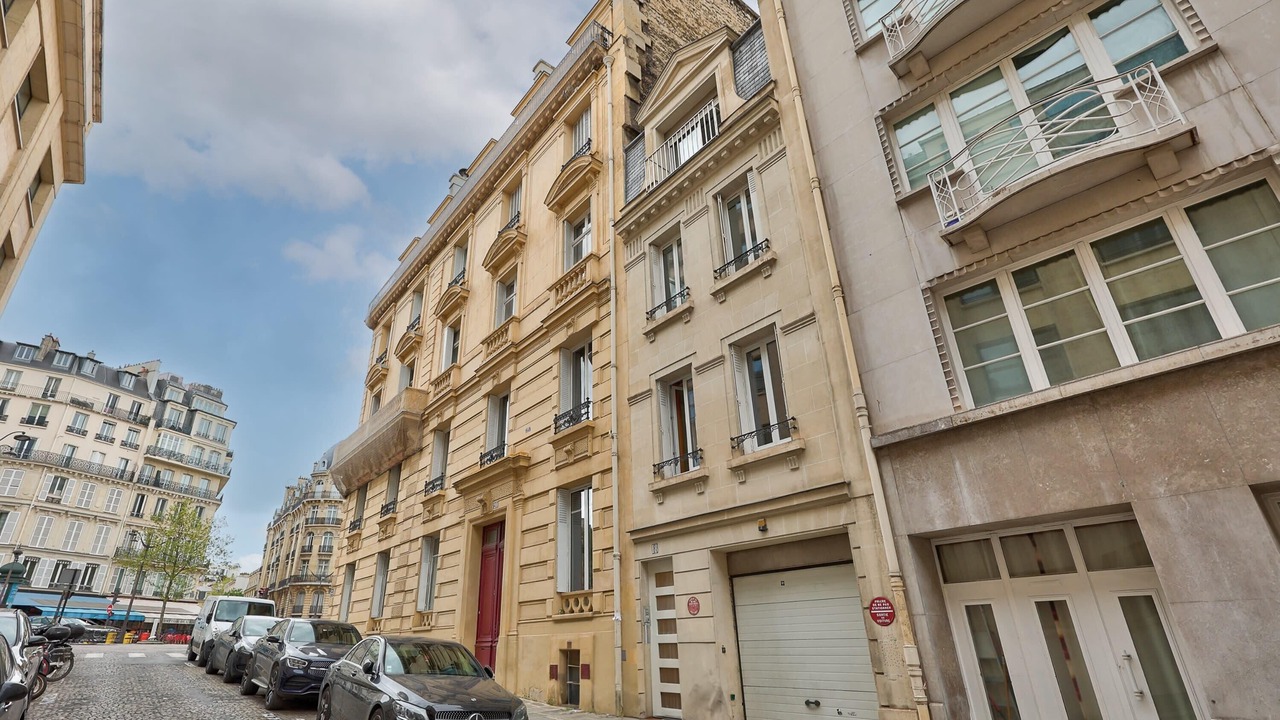 Photo of Outdoor in Champs-Elysees