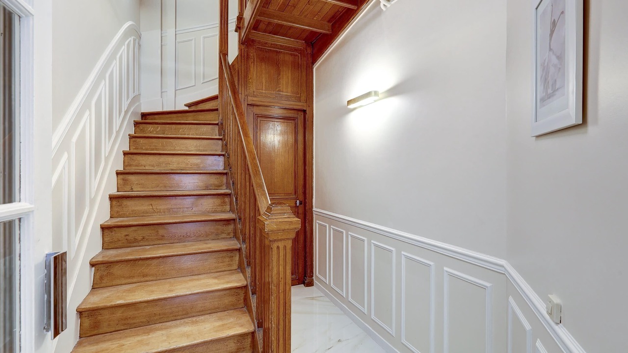 Photo of Others in Champs-Elysees