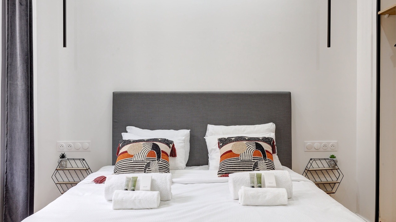 Photo of Others in Champs-Elysees