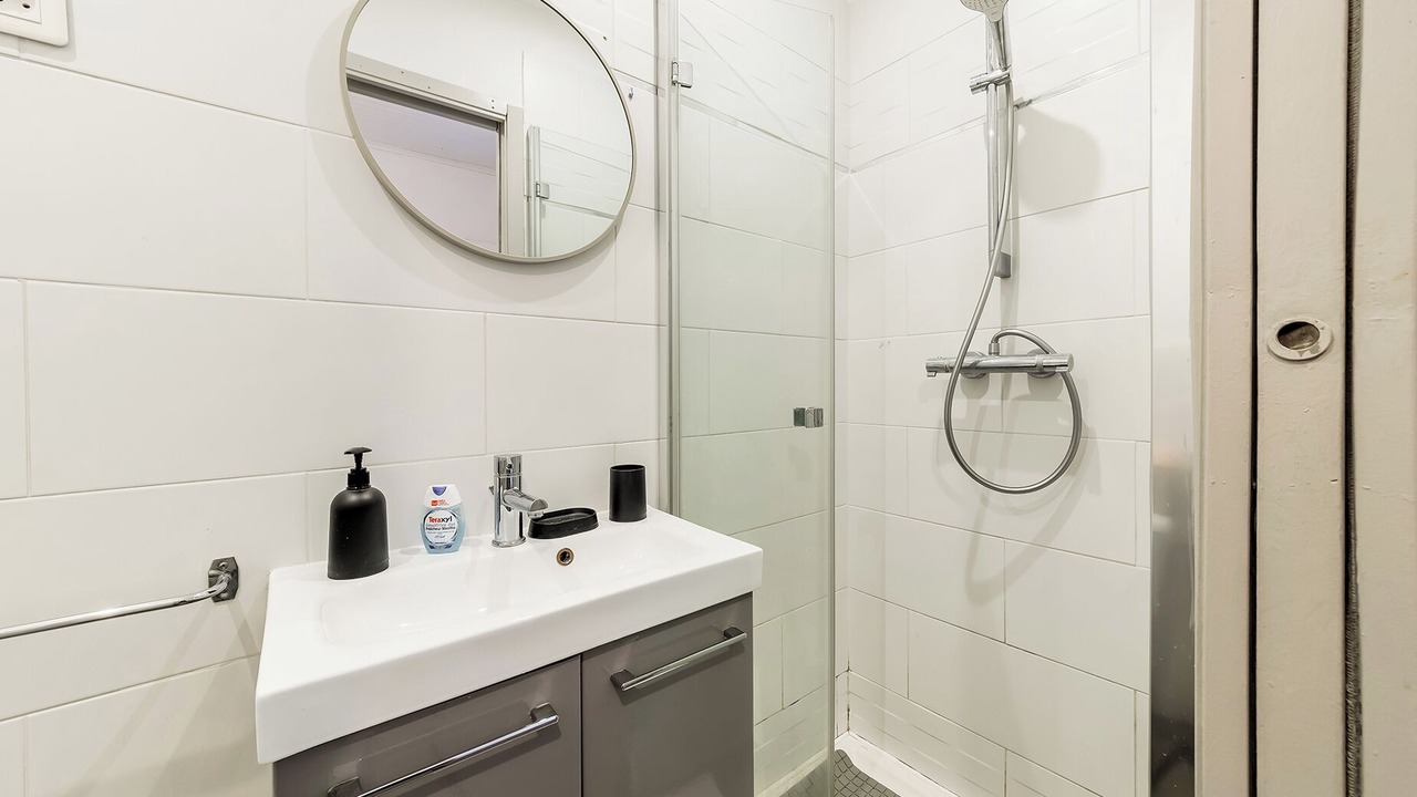 Photo of Bathroom in Saint-Helier