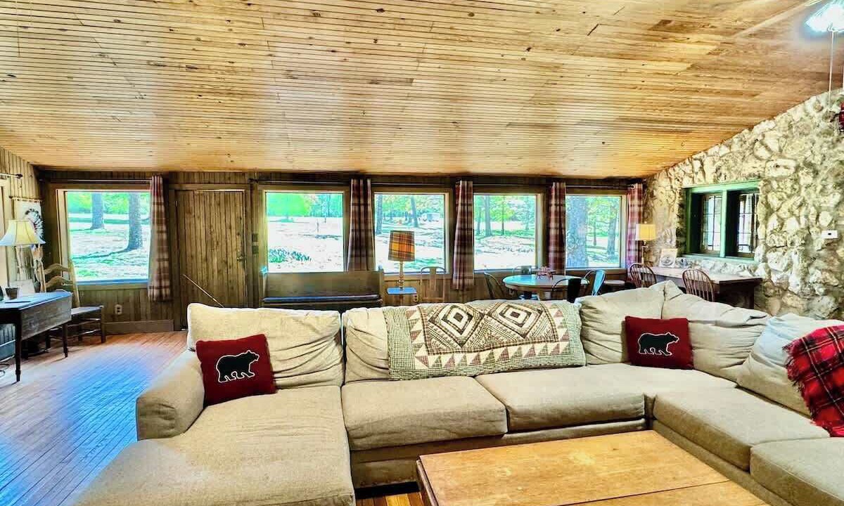 Photo of Livingroom in Tahlequah