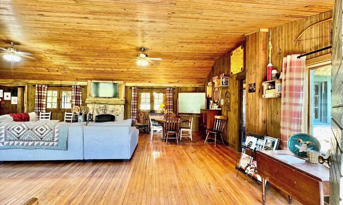 Photo of Livingroom in Tahlequah