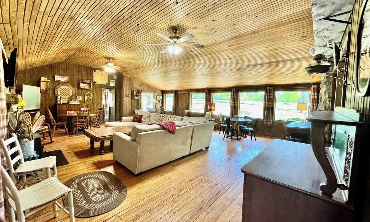 Photo of Livingroom in Tahlequah