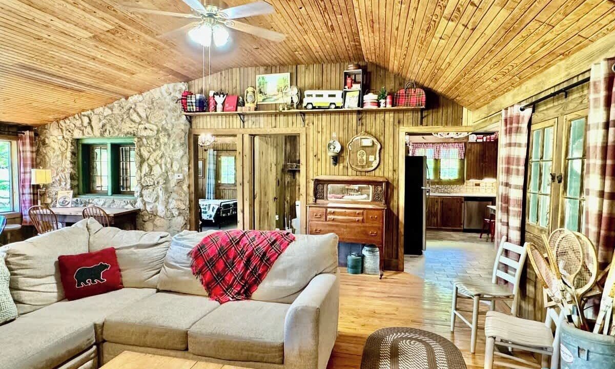 Photo of Livingroom in Tahlequah