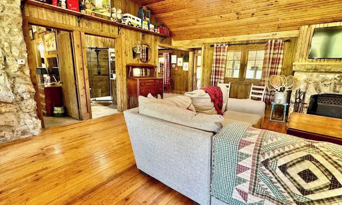 Photo of Livingroom in Tahlequah