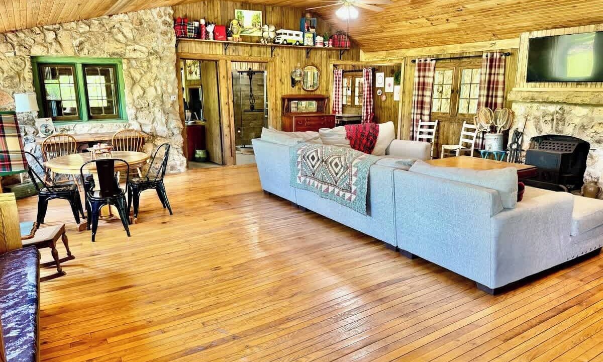 Photo of Livingroom in Tahlequah