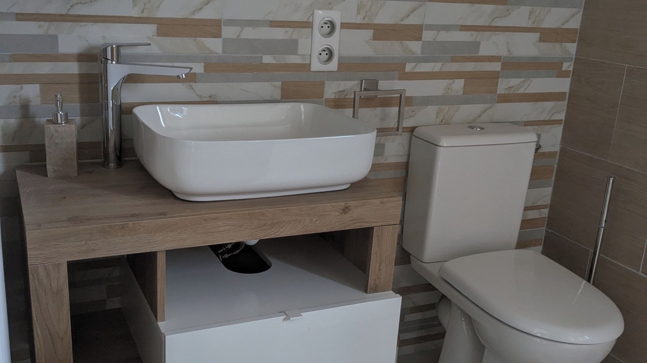 Photo of Bathroom in Ceret