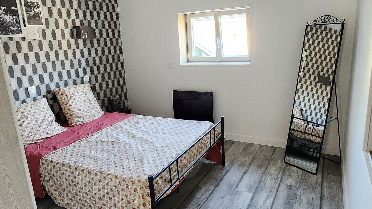 Photo of Bedroom in Sorgues