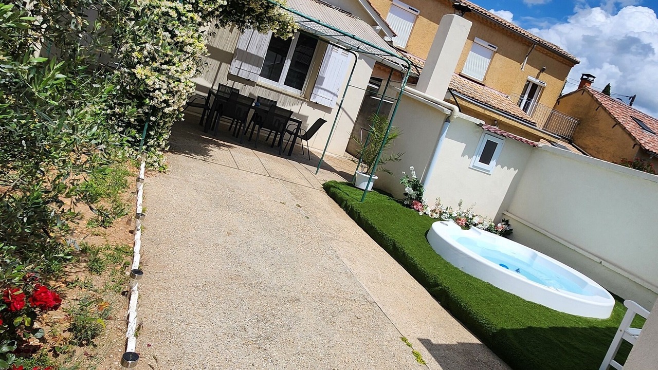 Photo of Outdoor in Sorgues