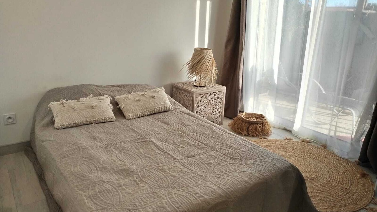 Photo of Bedroom in Pont-Saint-Esprit