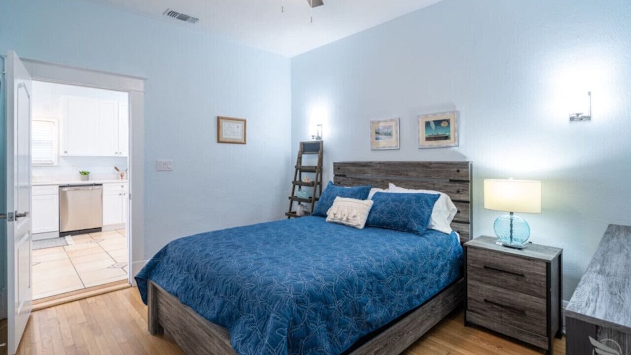 Photo of Bedroom in Historic District