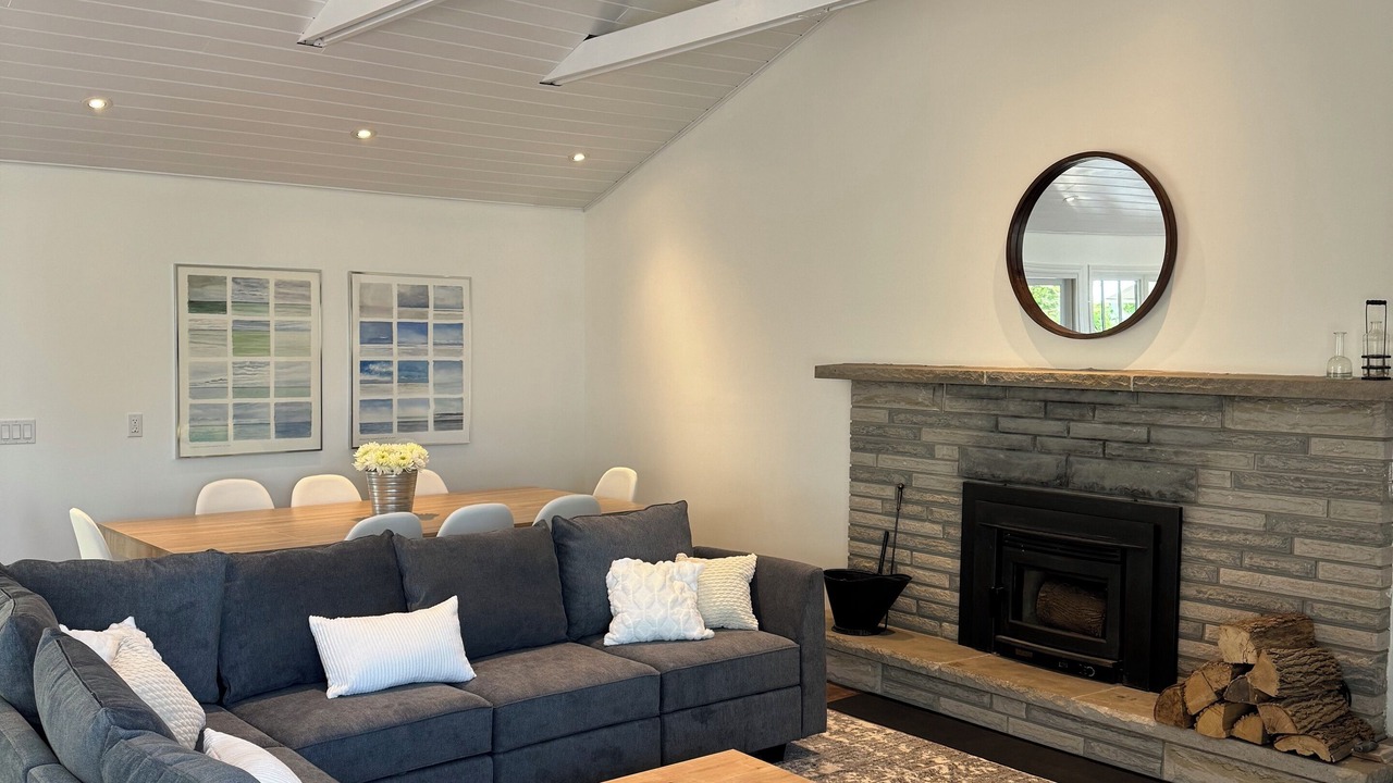 Photo of Livingroom in Kincardine