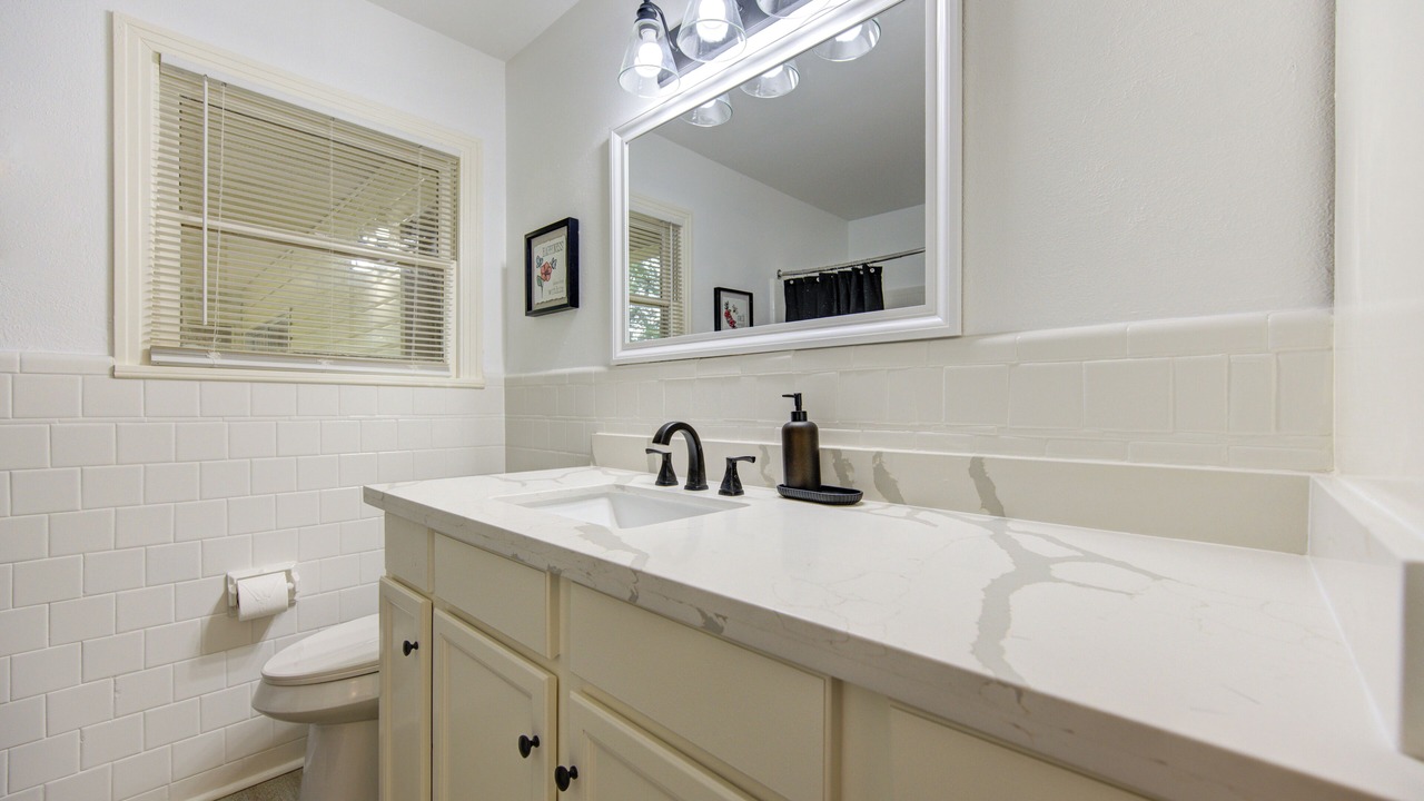 Photo of Bathroom in Beaumont