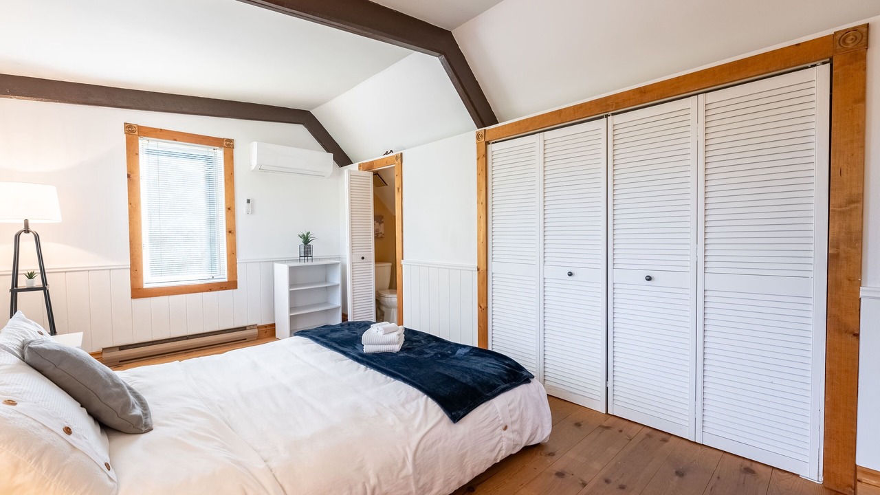 Photo of Bedroom in St-Adolphe-d'Howard