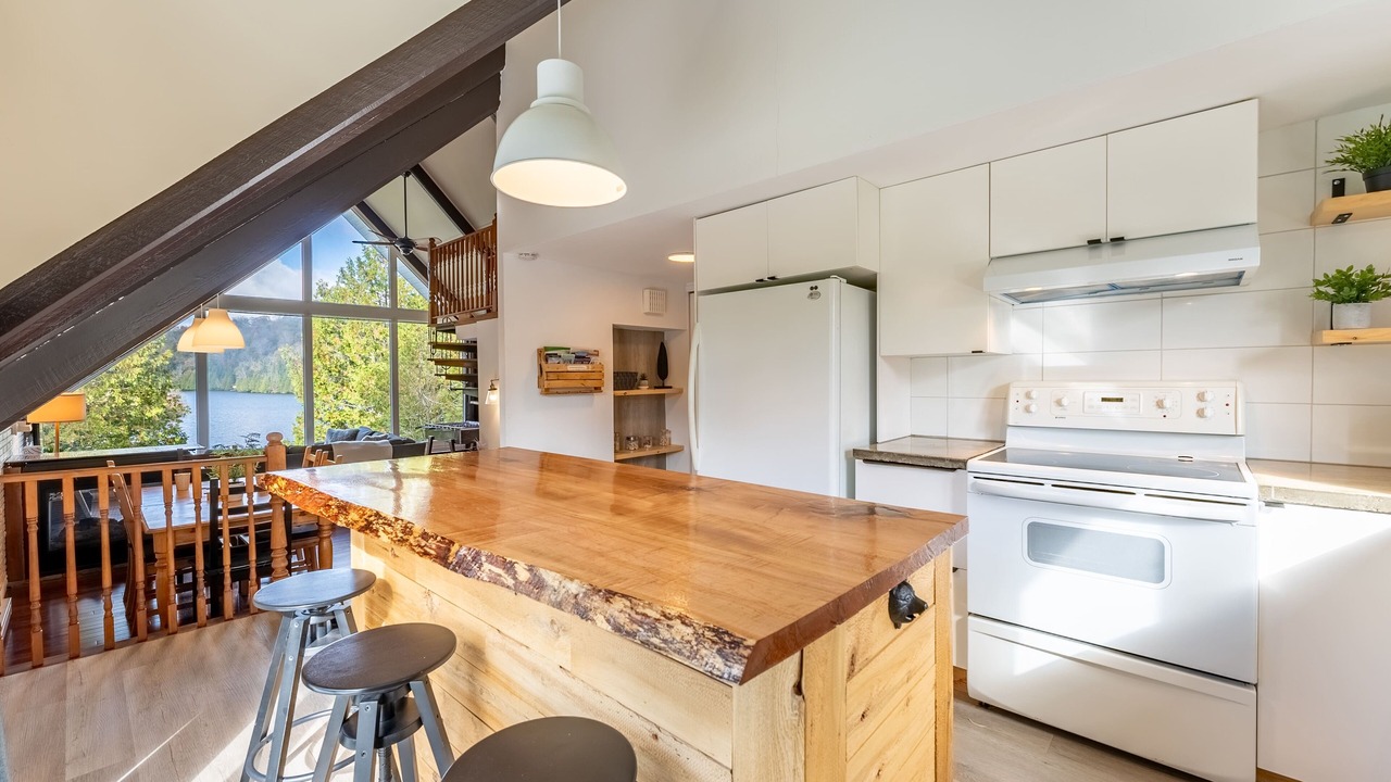 Photo of Kitchen in St-Adolphe-d'Howard