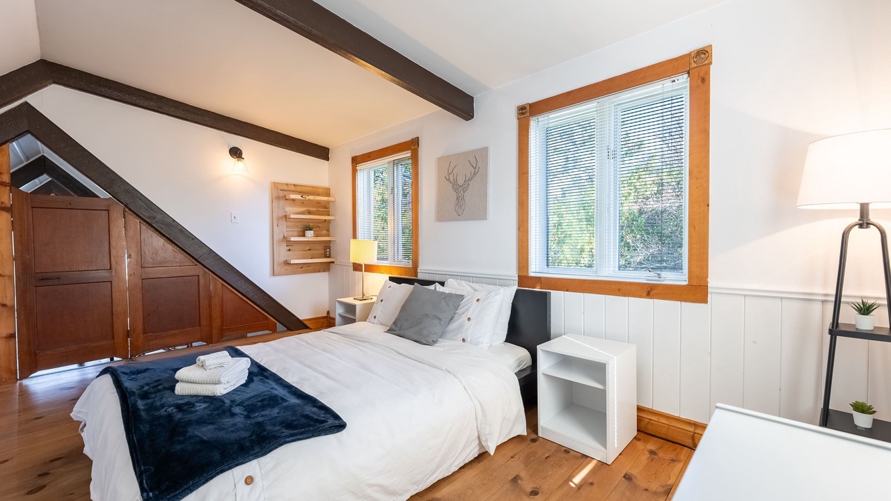 Photo of Bedroom in St-Adolphe-d'Howard