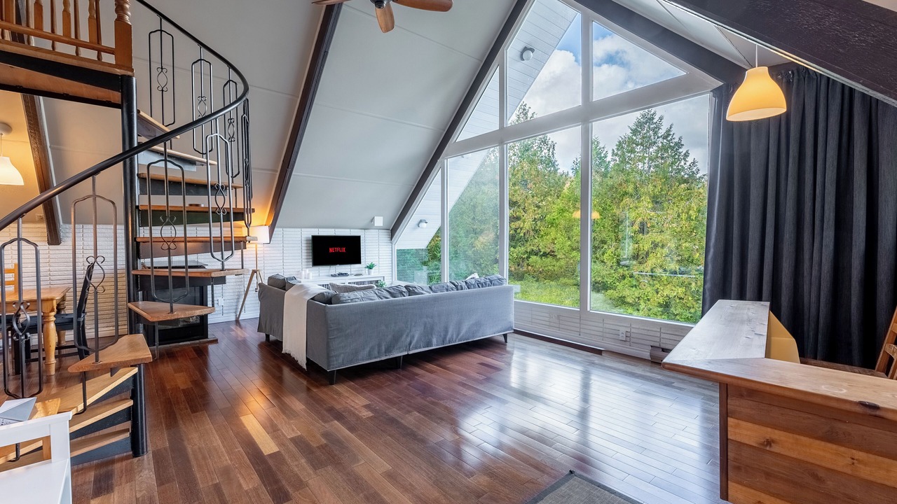 Photo of Livingroom in St-Adolphe-d'Howard