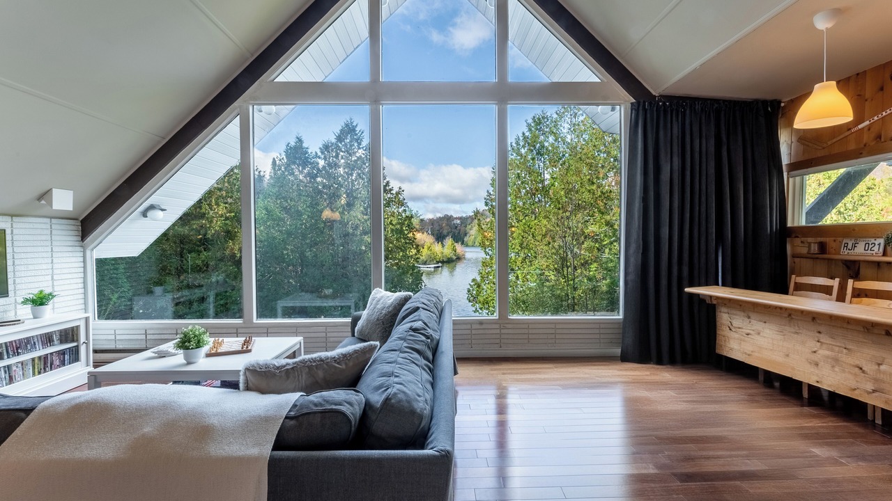 Photo of Livingroom in St-Adolphe-d'Howard