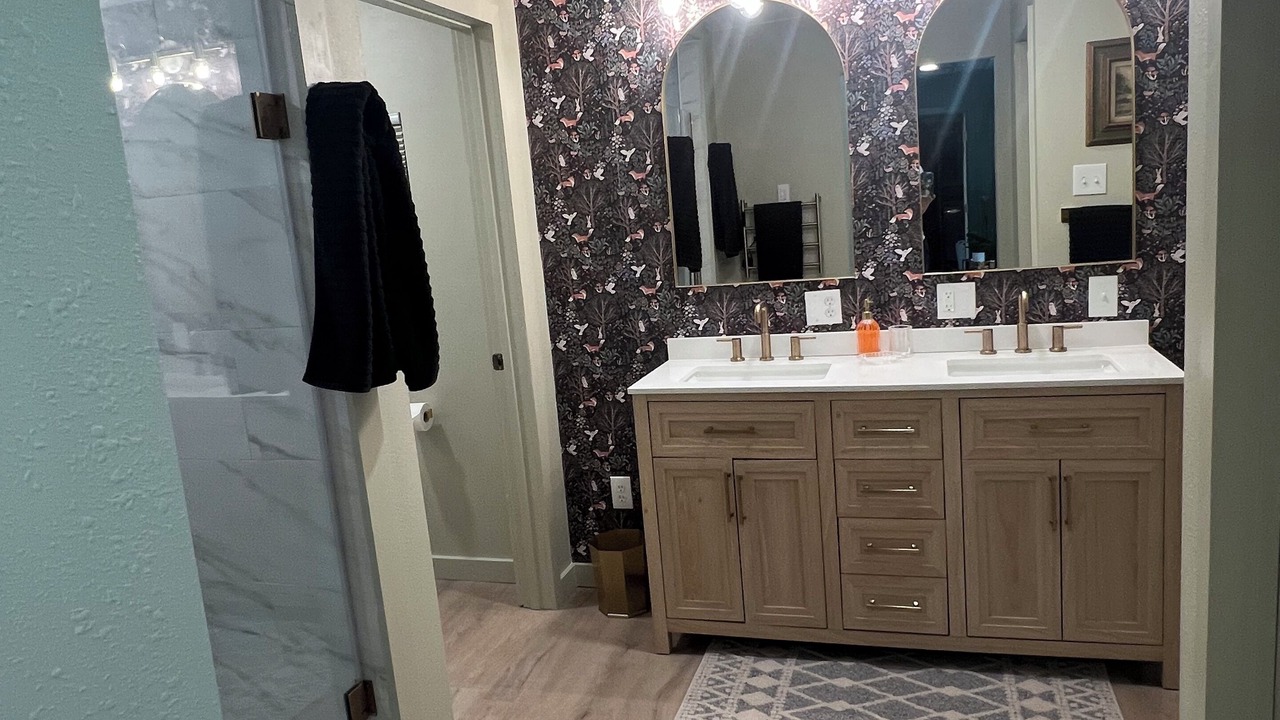 Photo of Bathroom in Gregg County