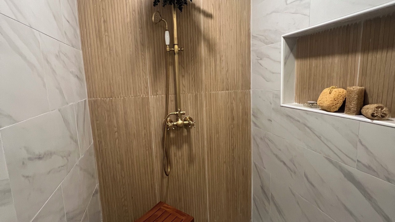 Photo of Bathroom in Gregg County