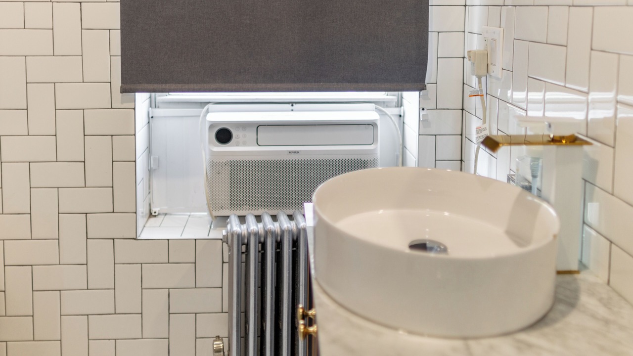 Photo of Bathroom in Downtown Brooklyn