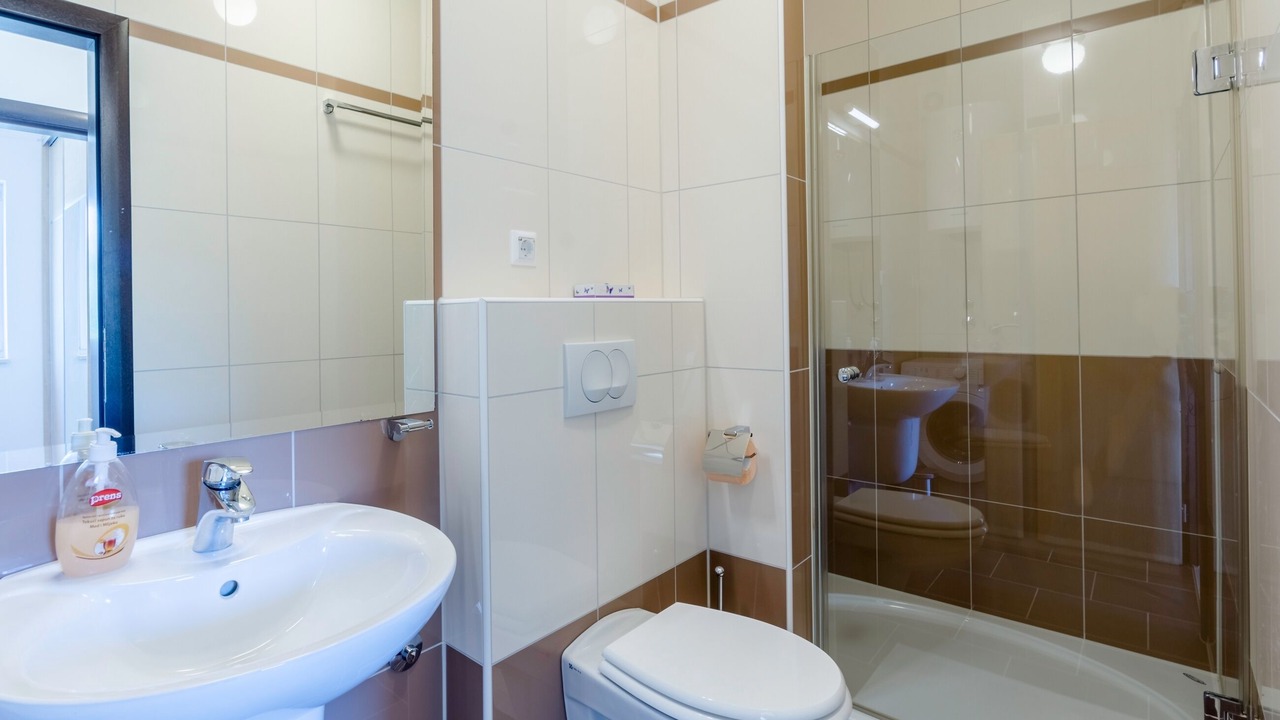 Photo of Bathroom in Cove Makarac (Milna)