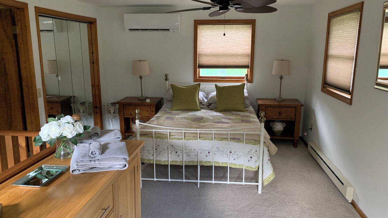 Photo of Bedroom in Bristol Hills