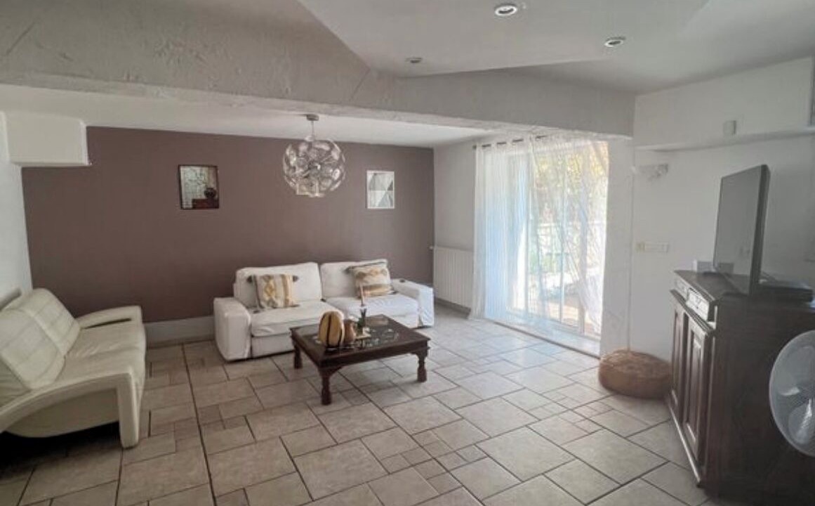 Photo of Livingroom in 16th Arrondissement