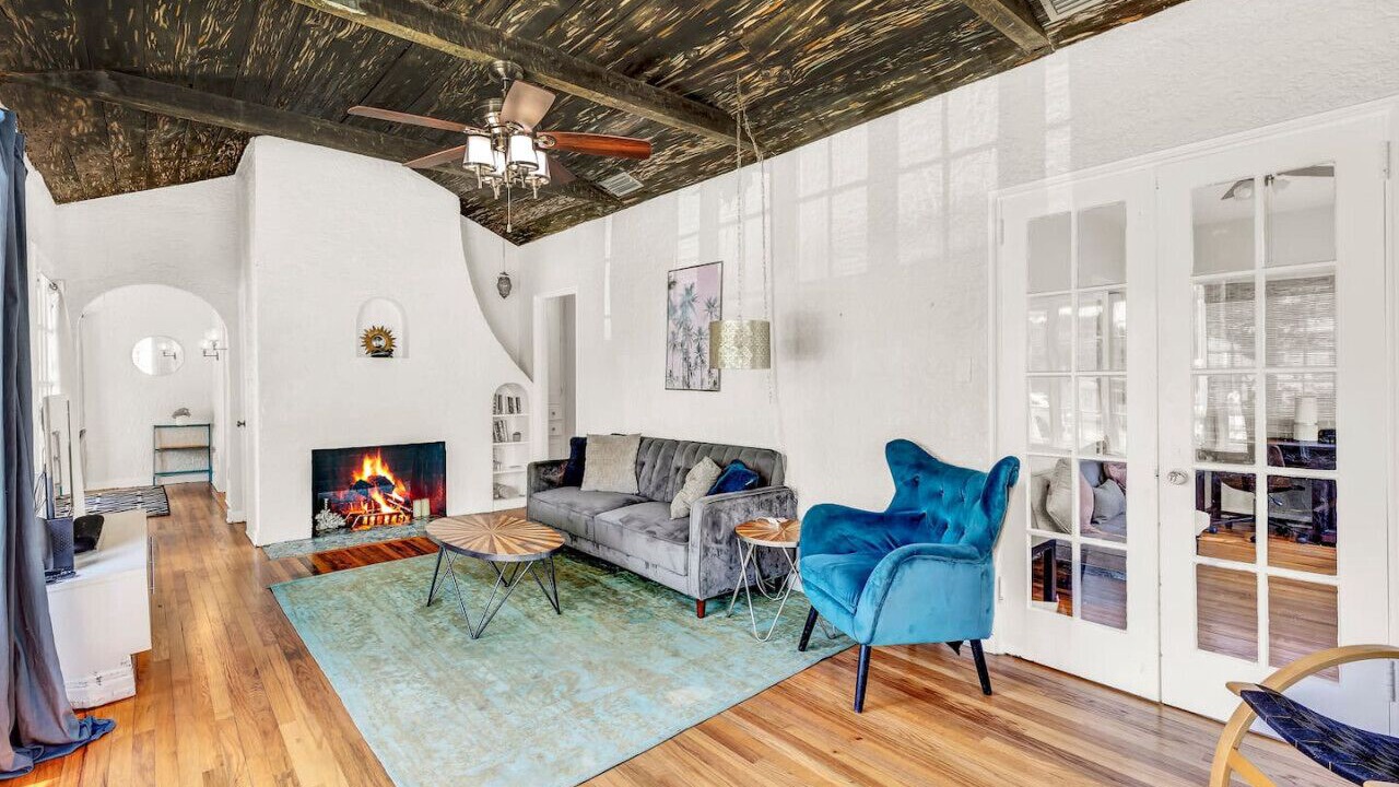 Photo of Livingroom in Kingston