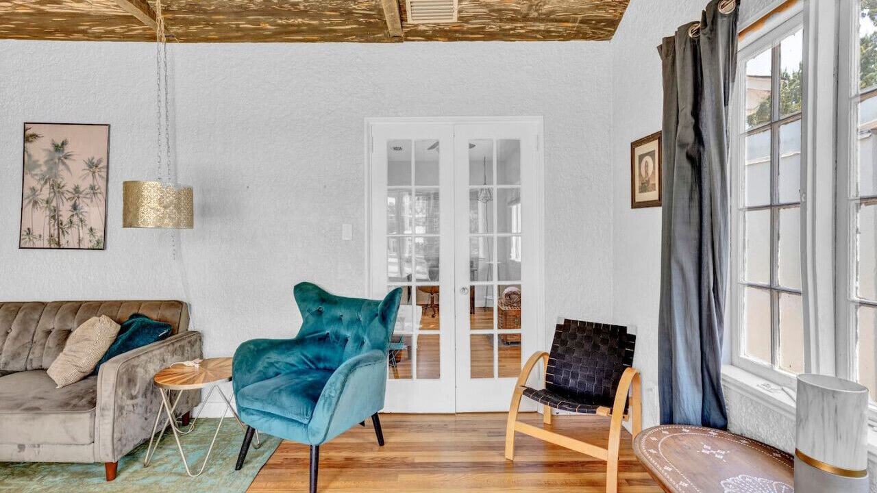 Photo of Livingroom in Kingston