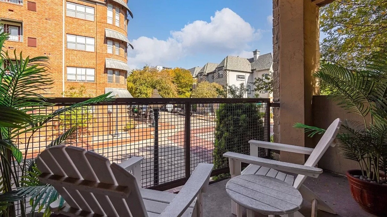 Photo of Patio Balcony in Uptown