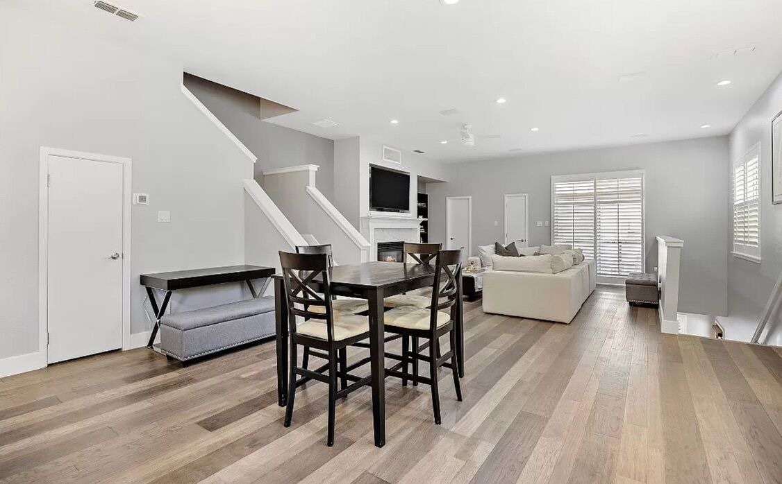 Photo of Livingroom in Uptown