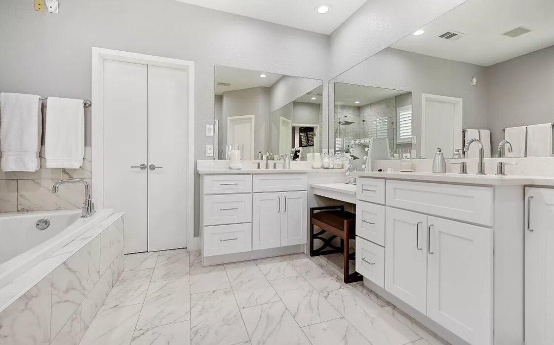 Photo of Bathroom in Uptown