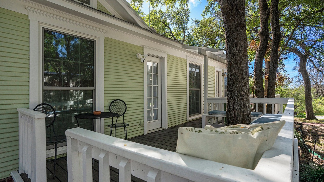 Photo of Patio Balcony in Morgan