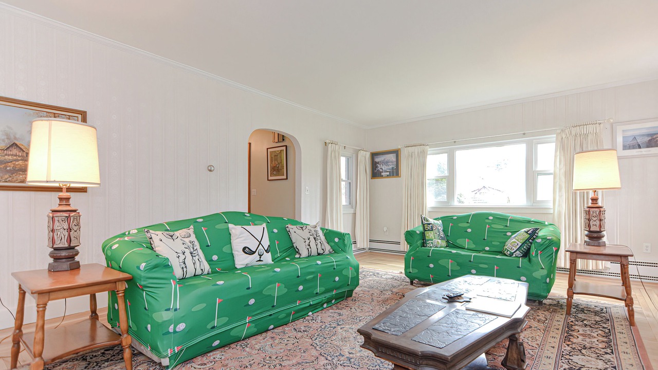 Photo of Livingroom in Adams