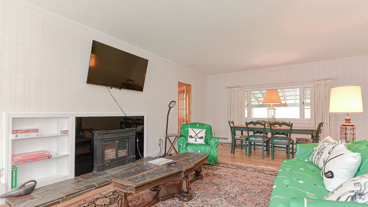 Photo of Livingroom in Adams