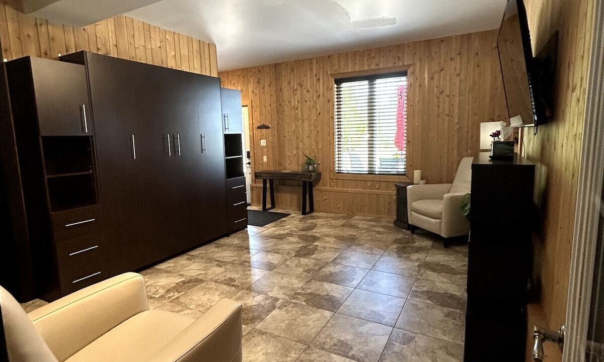 Photo of Livingroom in Manitoulin District