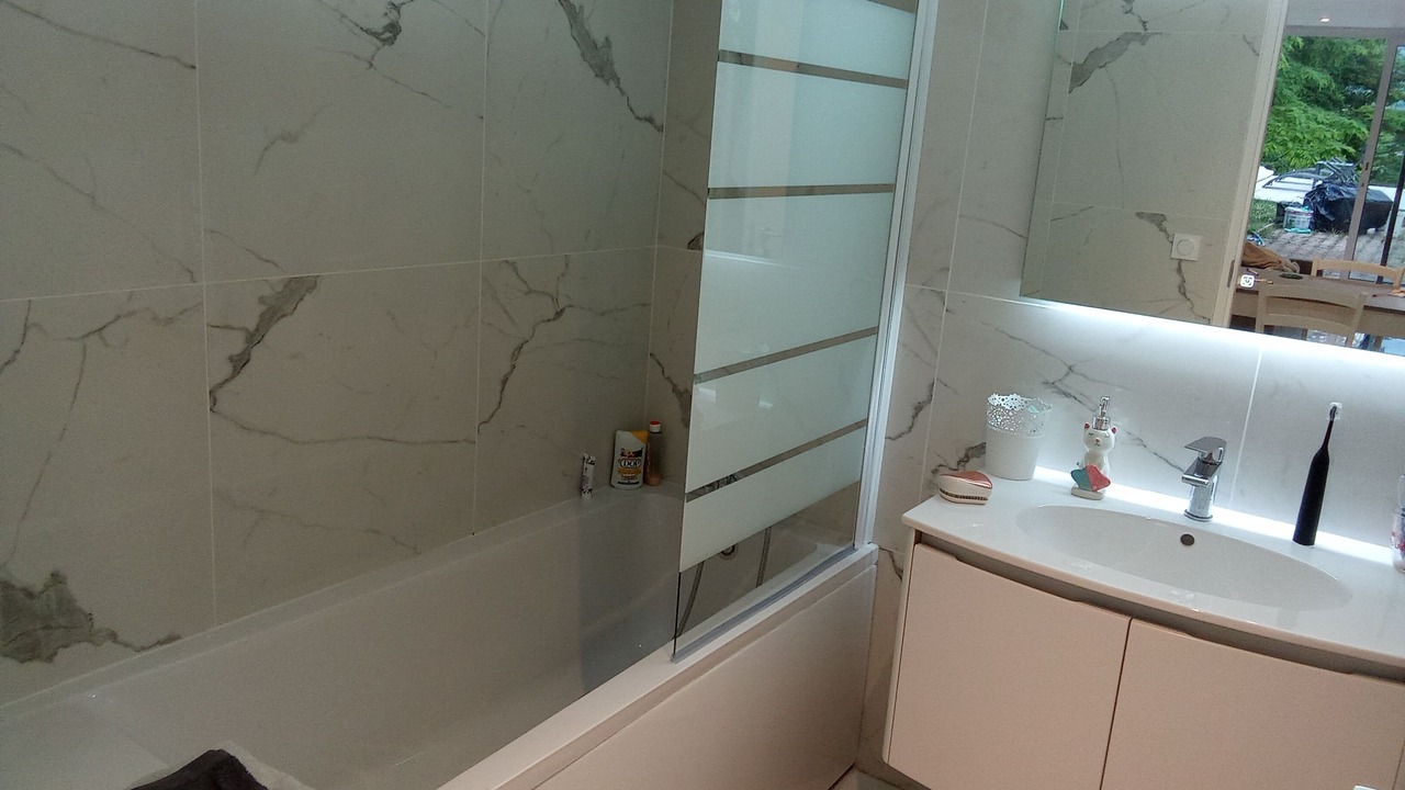 Photo of Bathroom in Rumilly