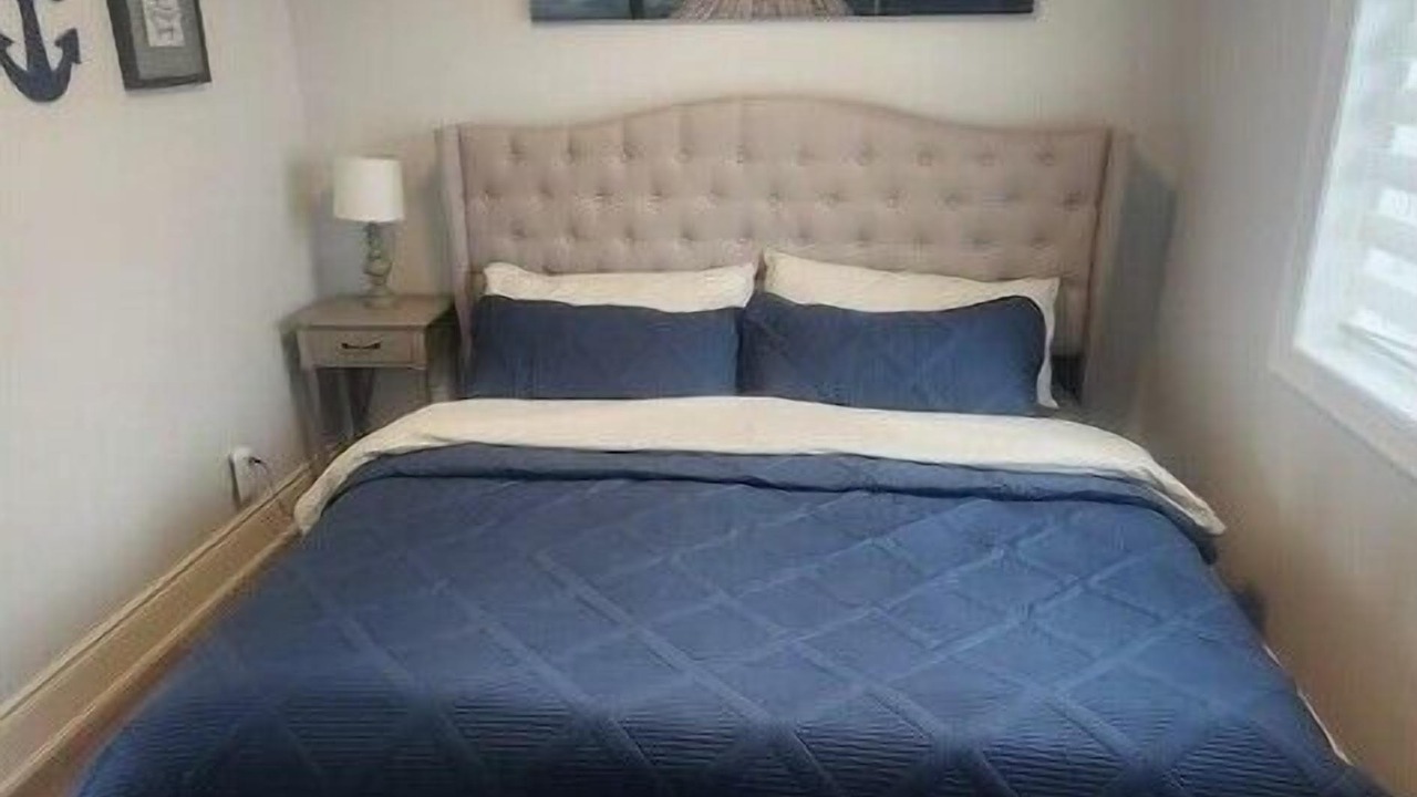 Photo of Bedroom in Honey Harbour