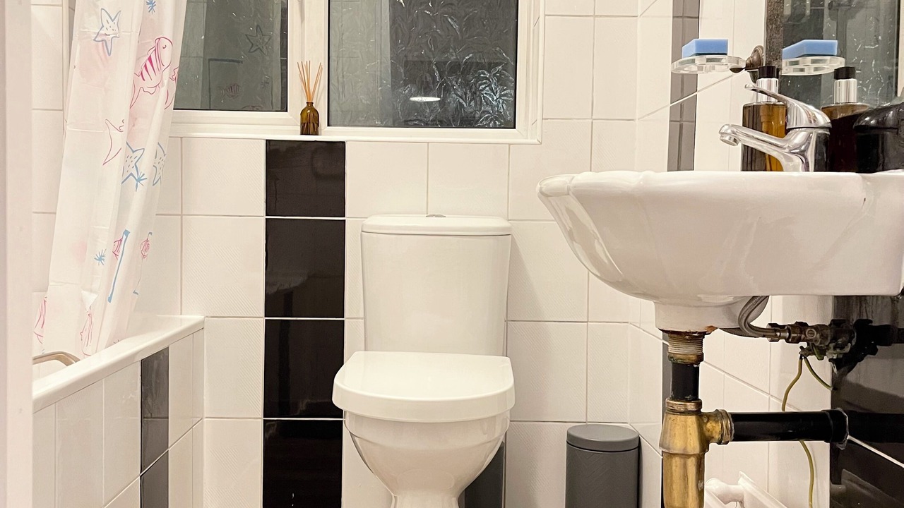 Photo of Bathroom in Redbridge