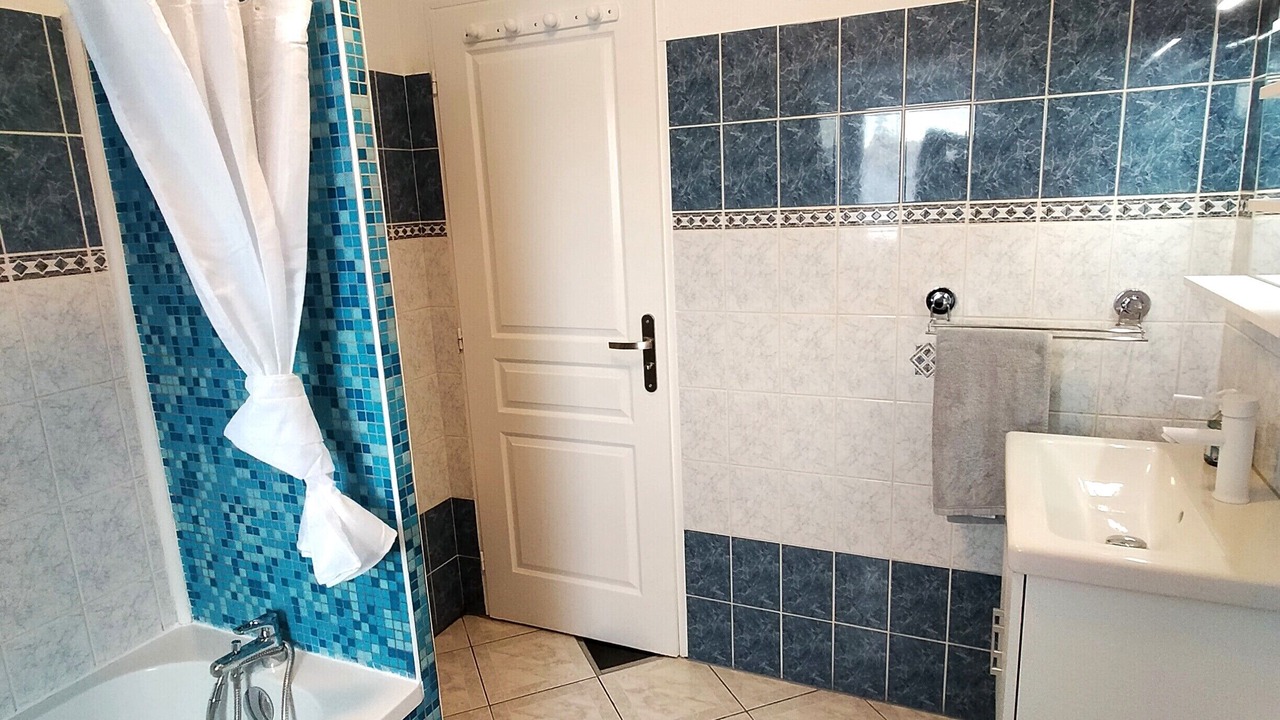 Photo of Bathroom in Quartier Saint-Leon