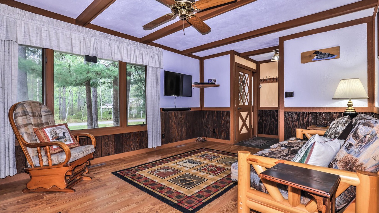 Photo of Livingroom in Sayner