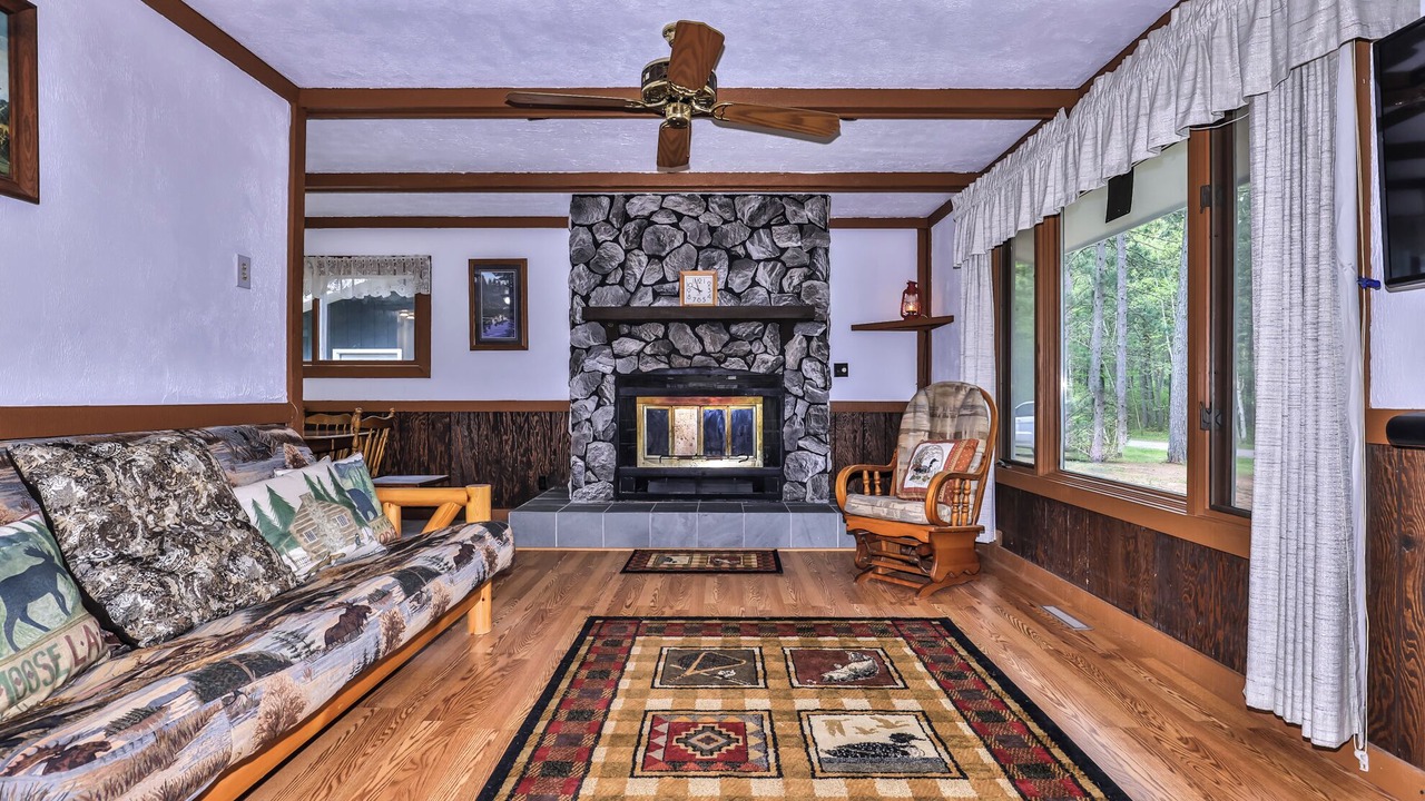 Photo of Livingroom in Sayner